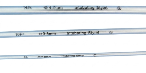 Stylets d'intubation de différentes tailles pour enfants et adultes